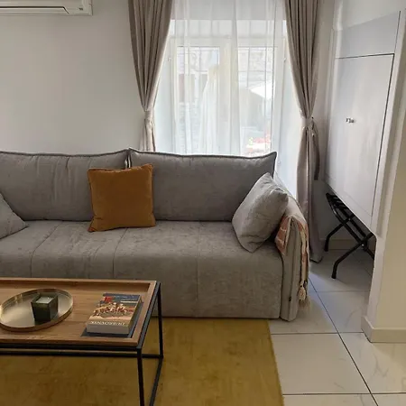 Del Tibio Apartamento *